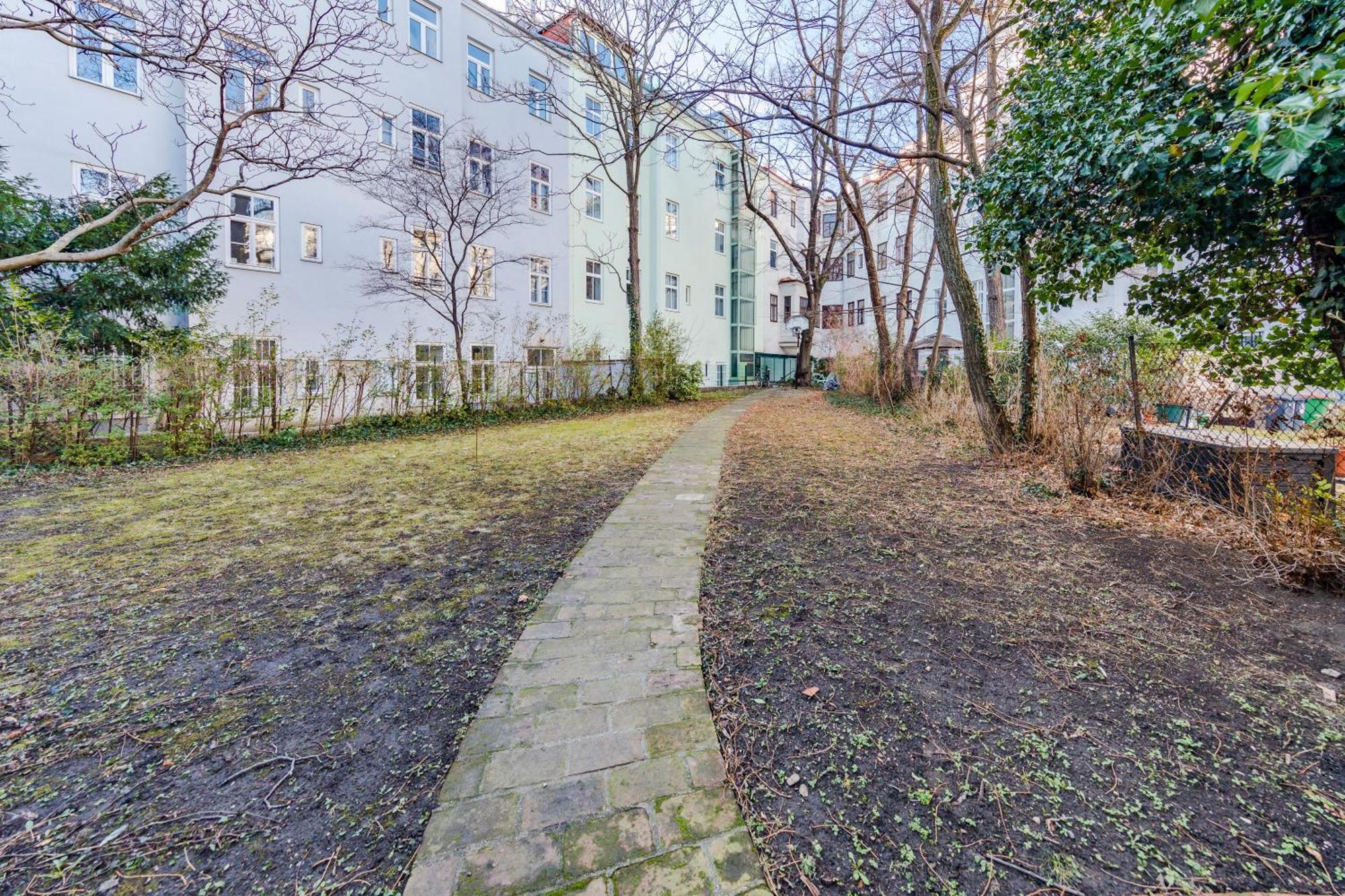 Urban Vienna Living - 18Th District Aparthotel Bagian luar foto