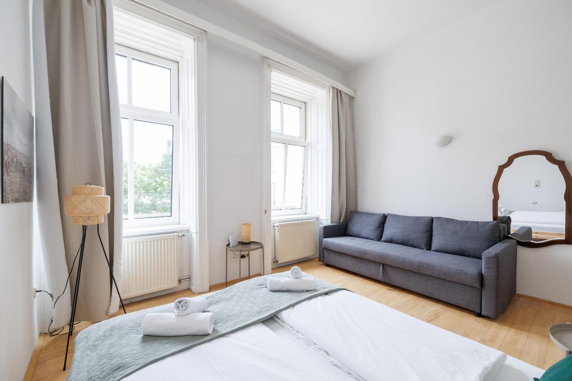 Urban Vienna Living - 18Th District Aparthotel Bagian luar foto