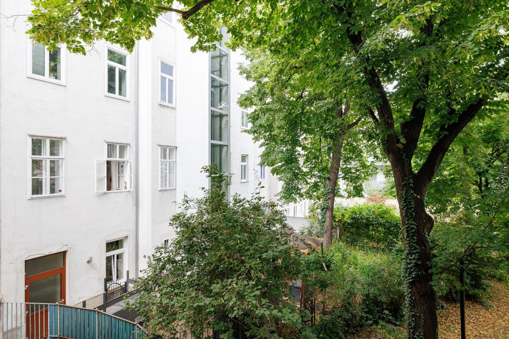 Urban Vienna Living - 18Th District Aparthotel Bagian luar foto