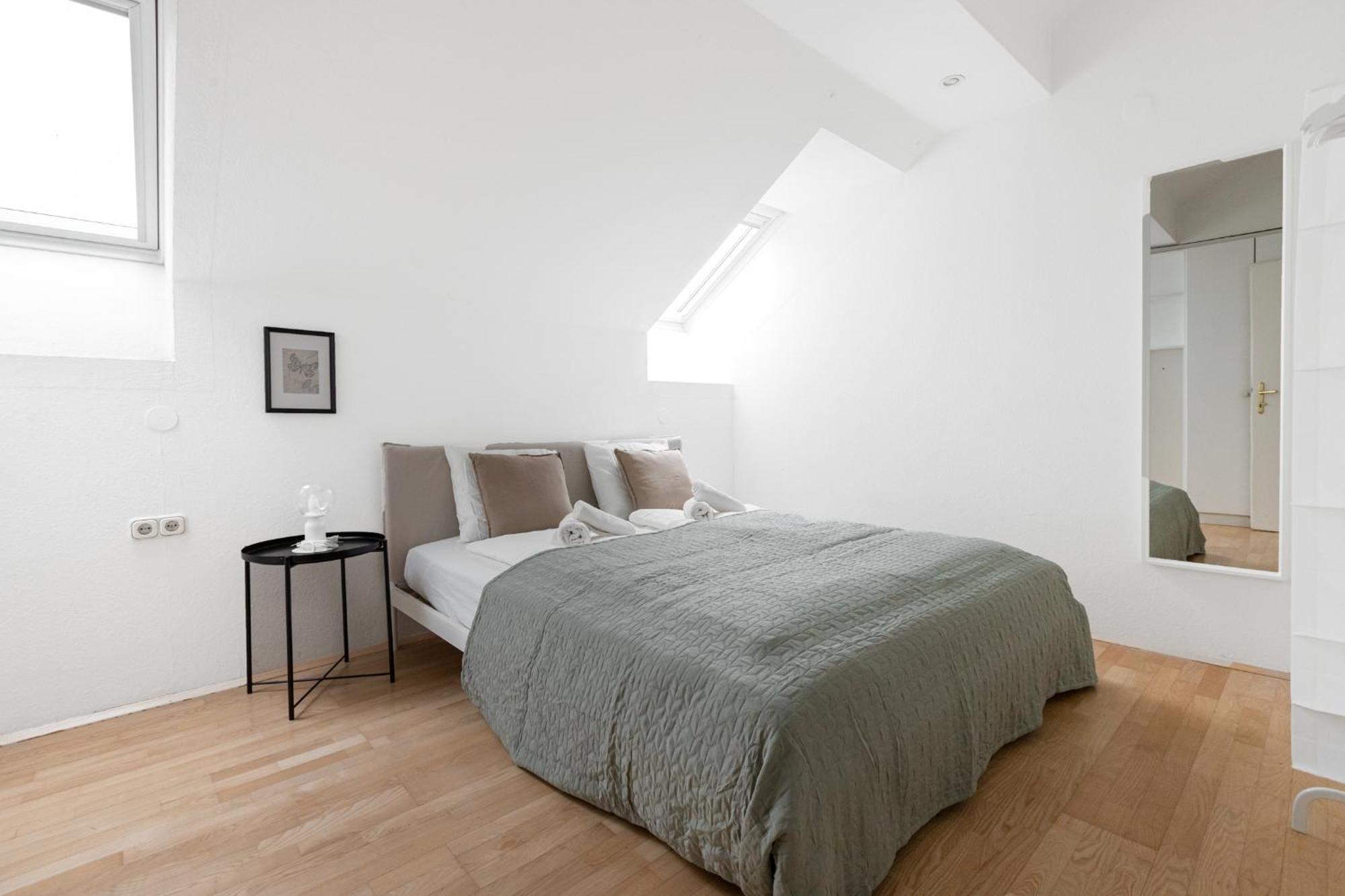 Urban Vienna Living - 18Th District Aparthotel Bagian luar foto