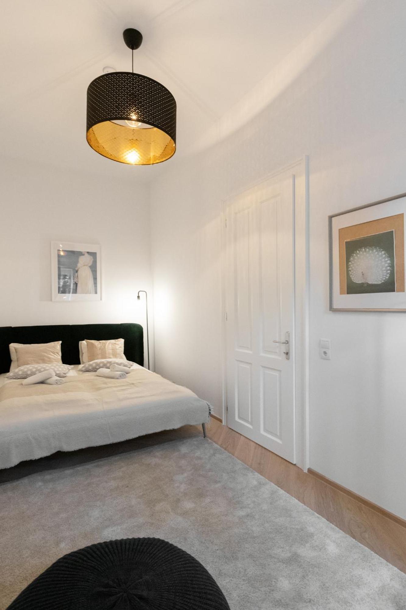 Urban Vienna Living - 18Th District Aparthotel Bagian luar foto